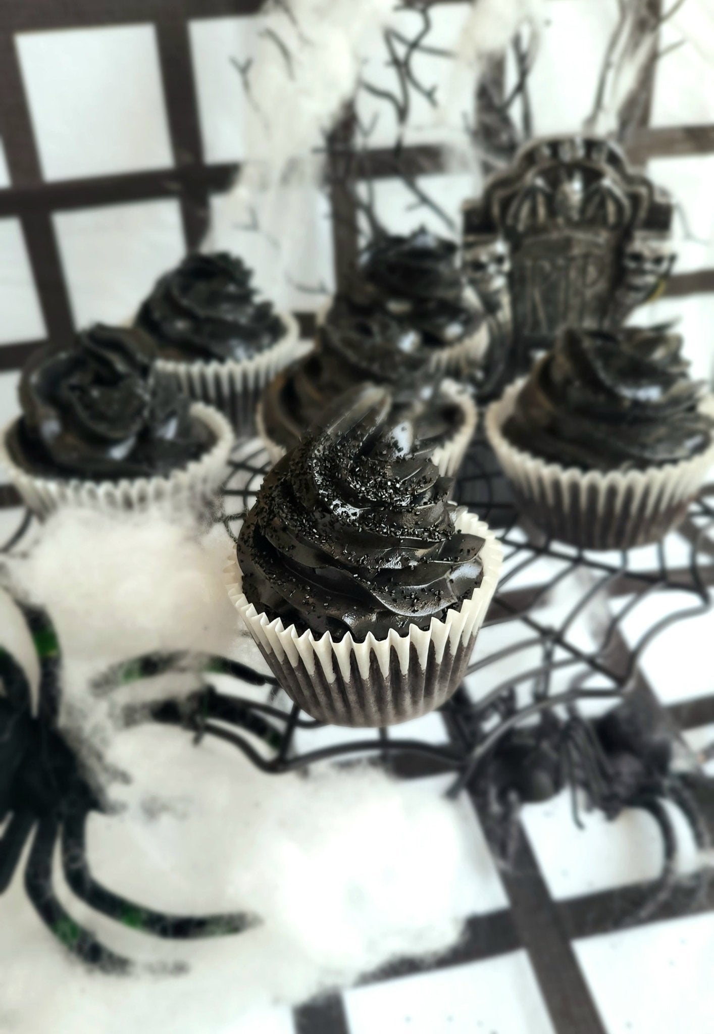 Halloween Cupcakes (6 count) - Elegant Impressions Bakery