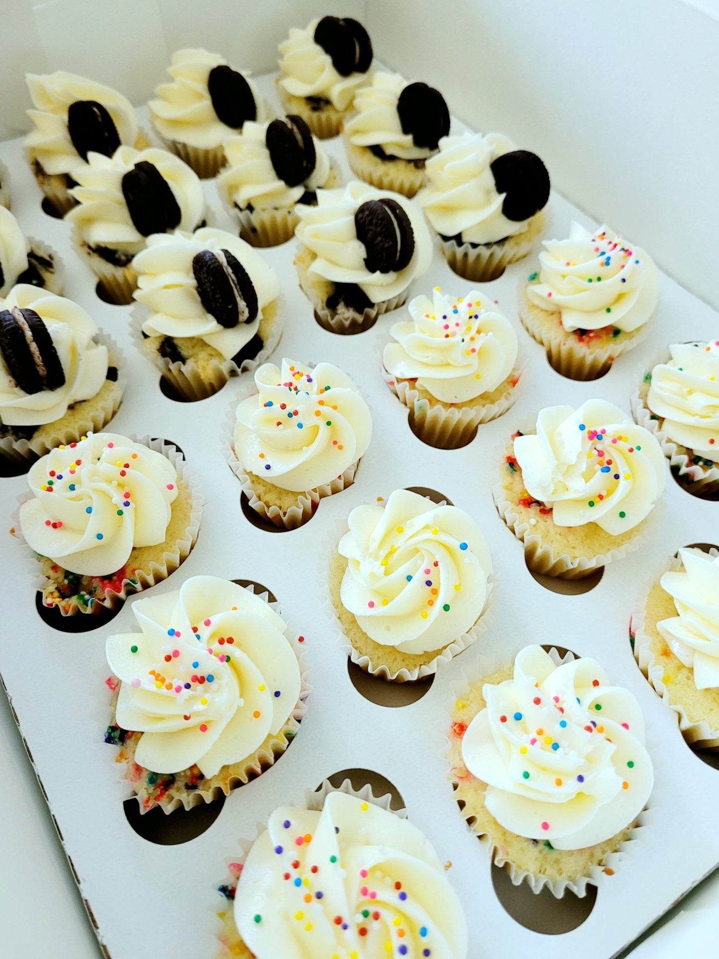Mini Cupcakes - Elegant Impressions Bakery